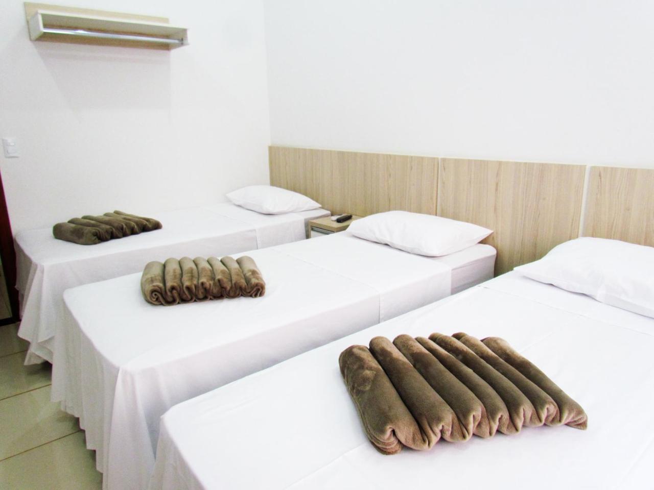 Hotel Oliveiras Trindade  Extérieur photo